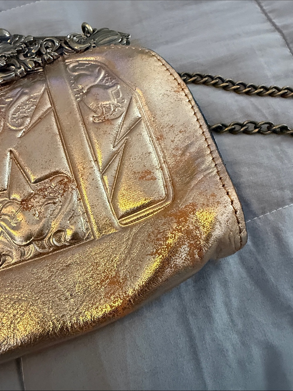 Patricia Nash new Vintage-Inspired Metallic Gold Women's Crossbody Bag - Picture 3 of 5